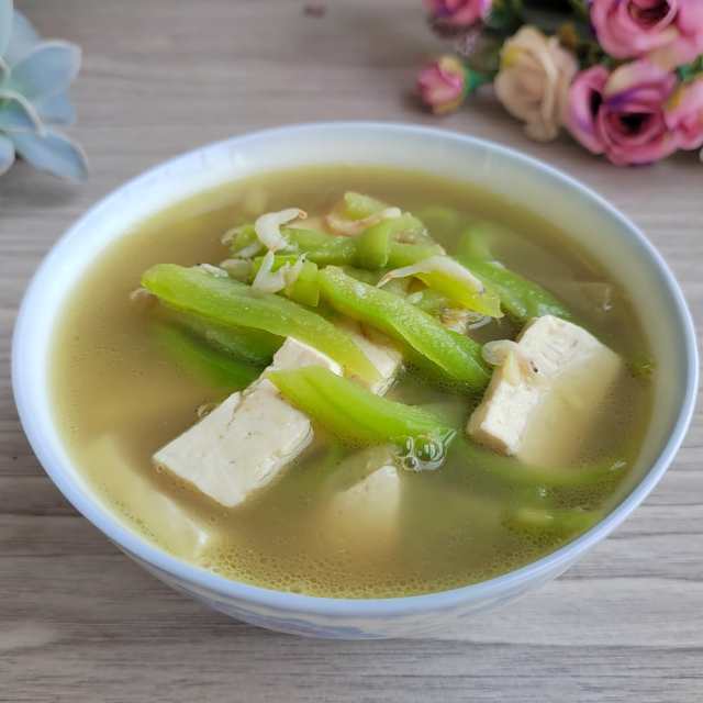丝瓜虾皮豆腐汤