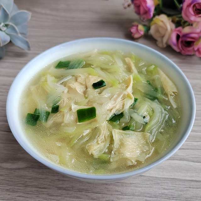 蒲丝豆腐皮汤