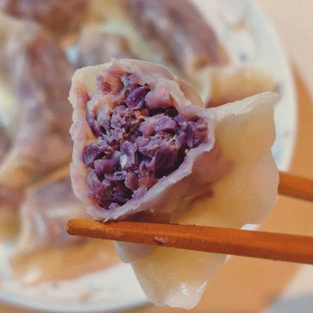 紫甘蓝鸡胸肉水饺