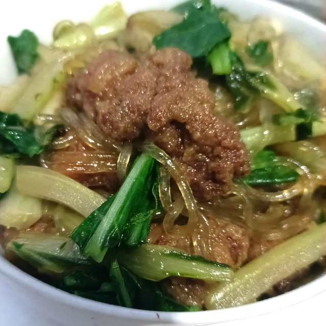 青菜炸肉炖粉条