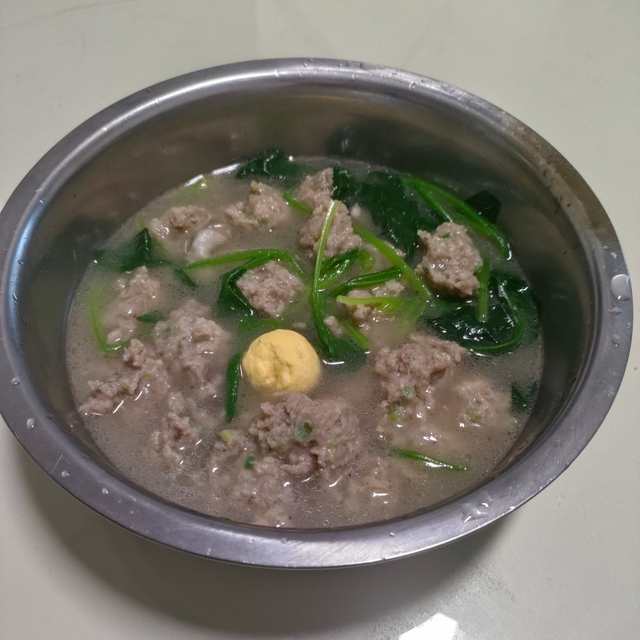 菠菜肉丸汤