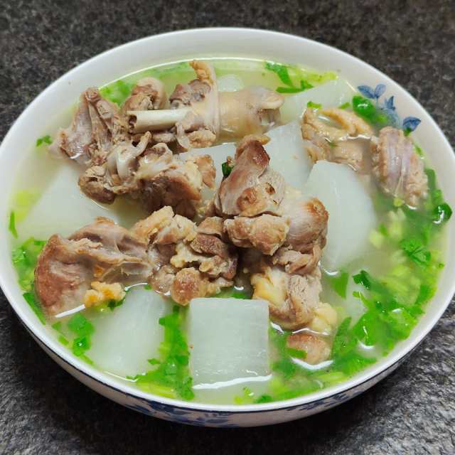 鸭肉萝卜汤
