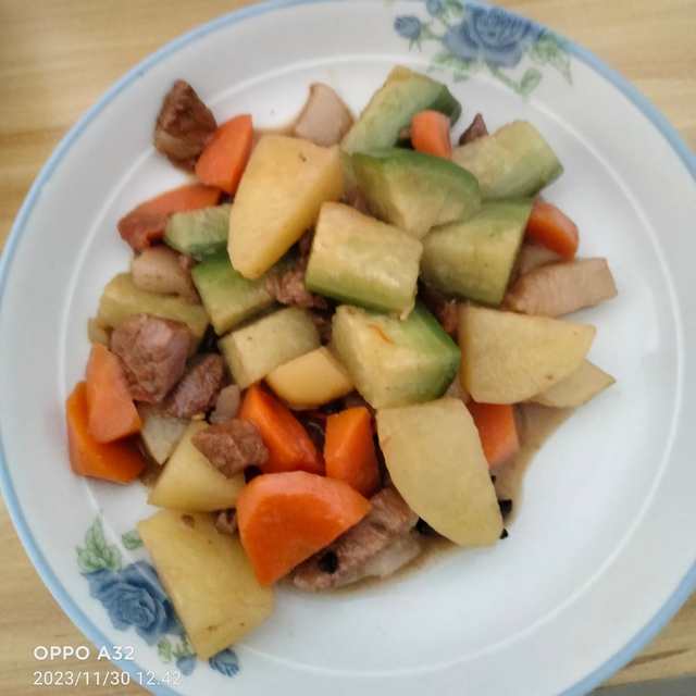 红烧肉炖萝卜