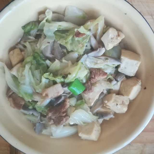 大肉白菜炖豆腐
