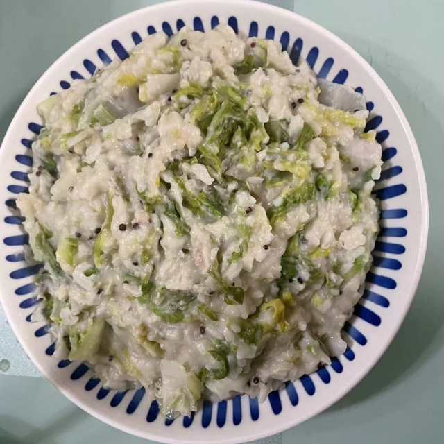 芋艿白菜煲饭（杨乃武和小白菜）