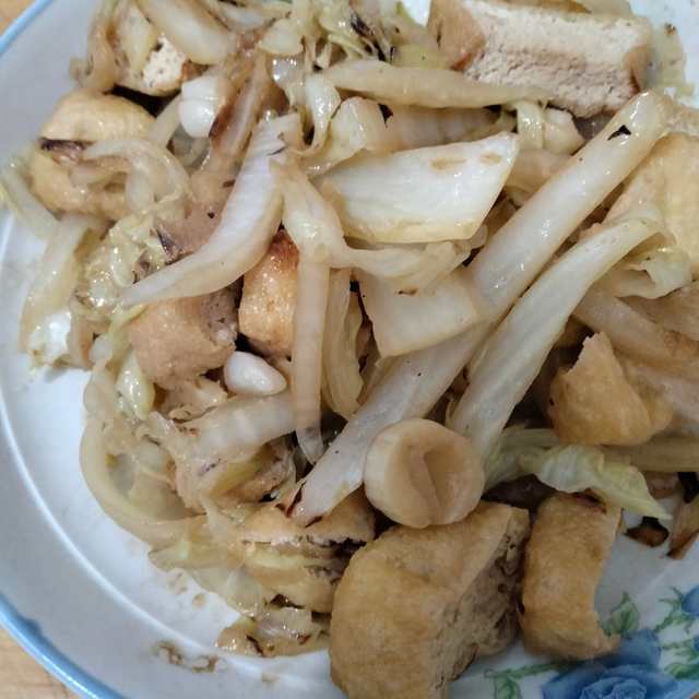 娃娃莱炖油豆腐