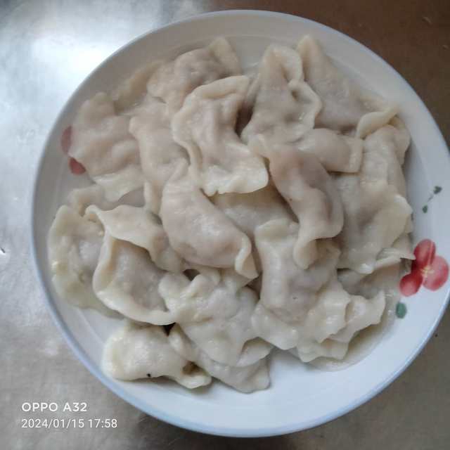 三鲜韭菜饺子