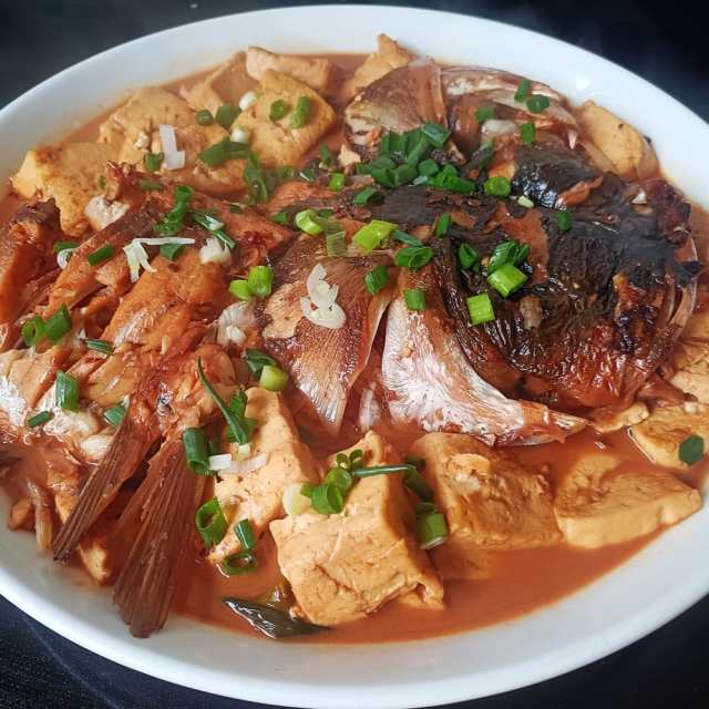 红汤老豆腐炖鲢鱼头